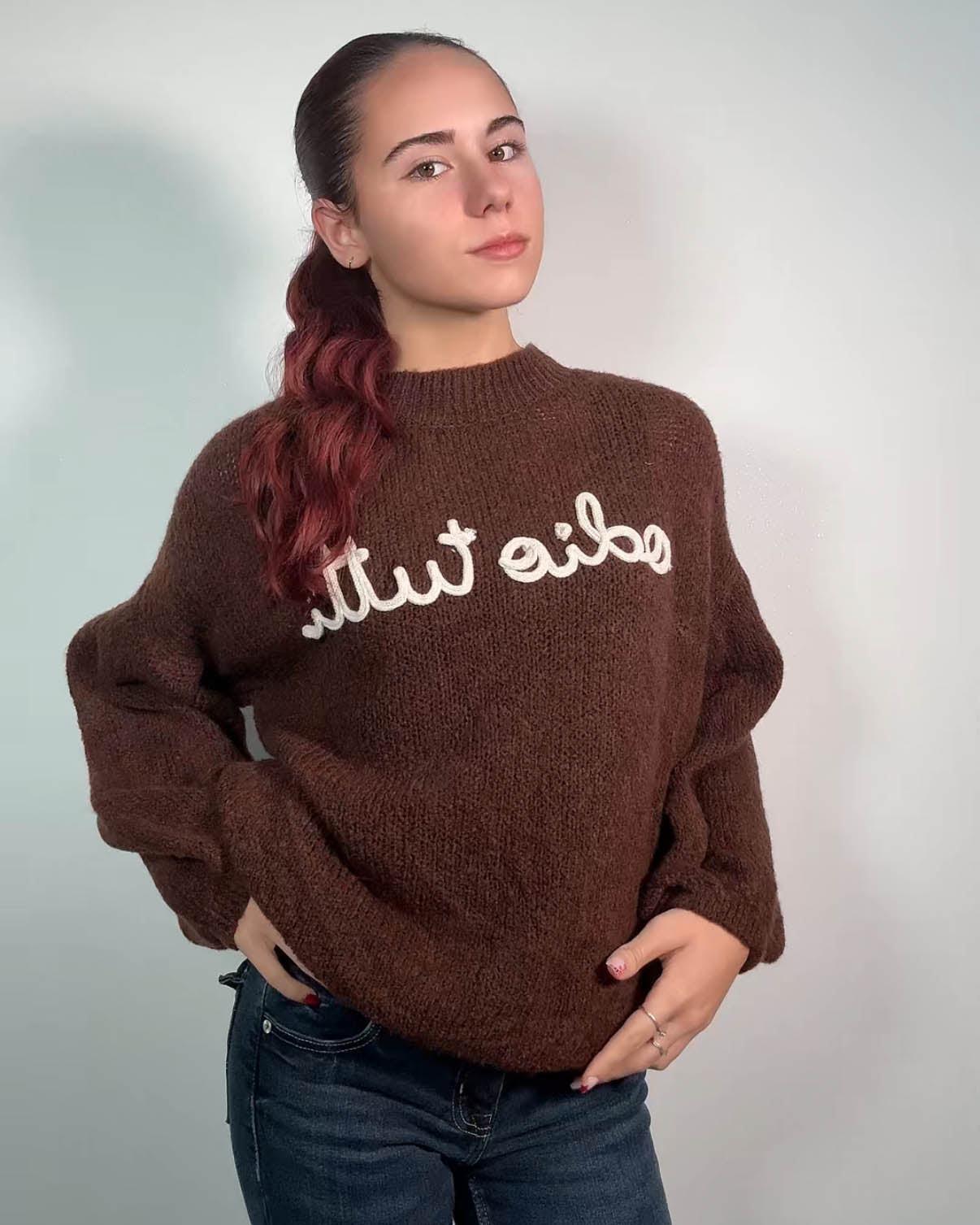 Maglione “Odio Tutti” – Morbido, Caldo e Super Trendy