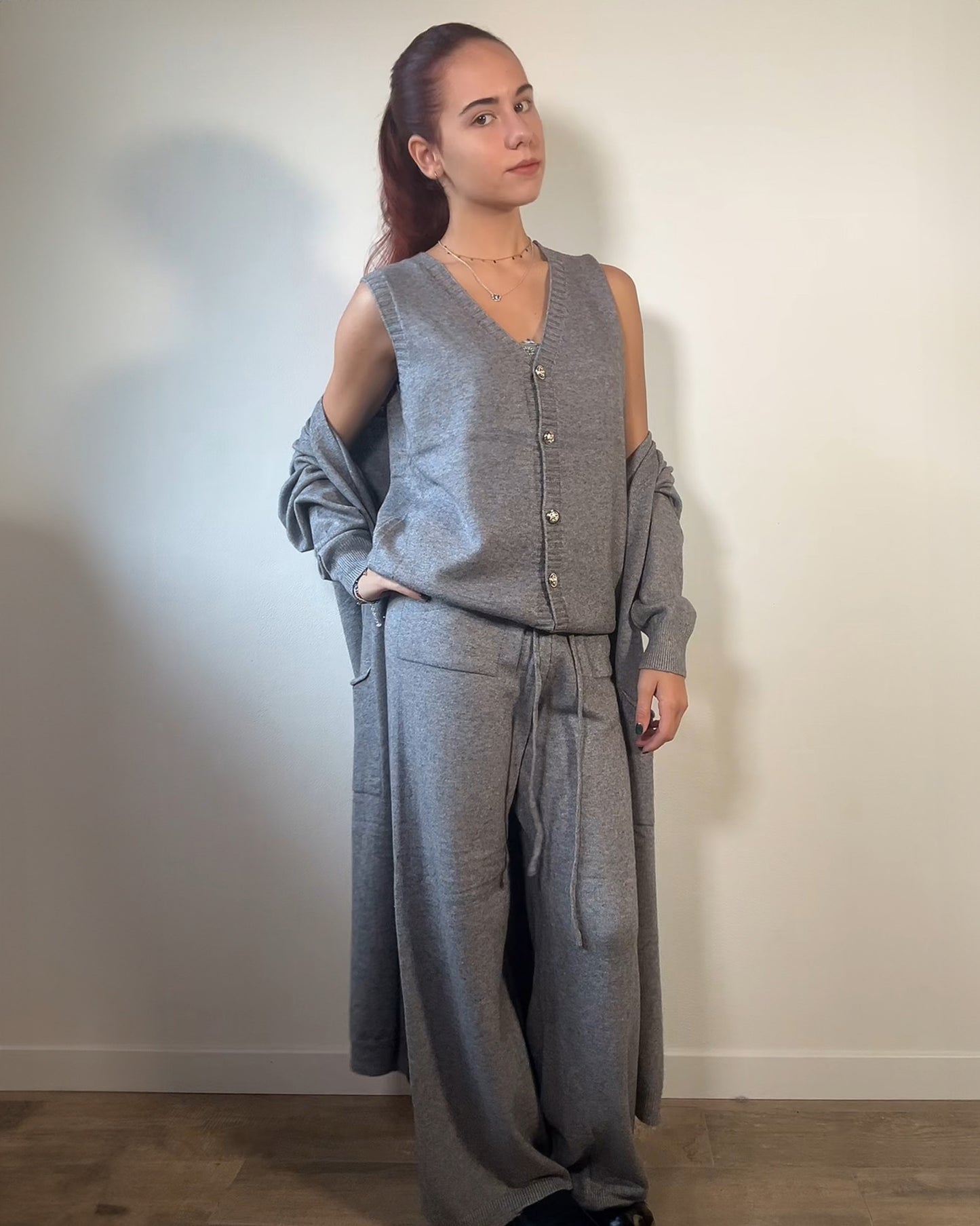 Completo Loungewear 3 Pezzi – Gilet, Pantalone e Maxi Cardigan