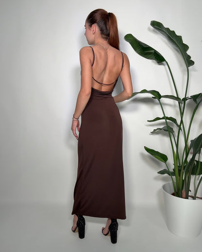 Abito Lungo Marrone Drappeggiato con Spalline Sottili