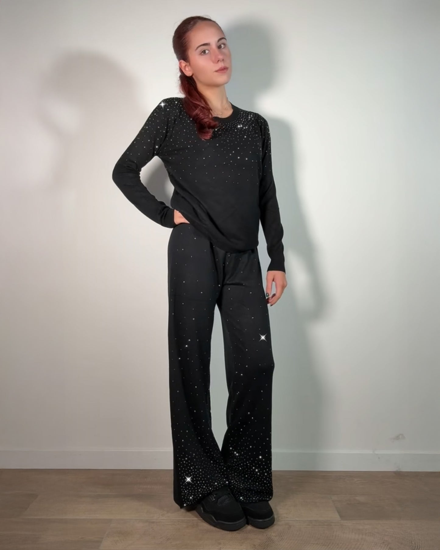 Completo con Dettagli Brillanti